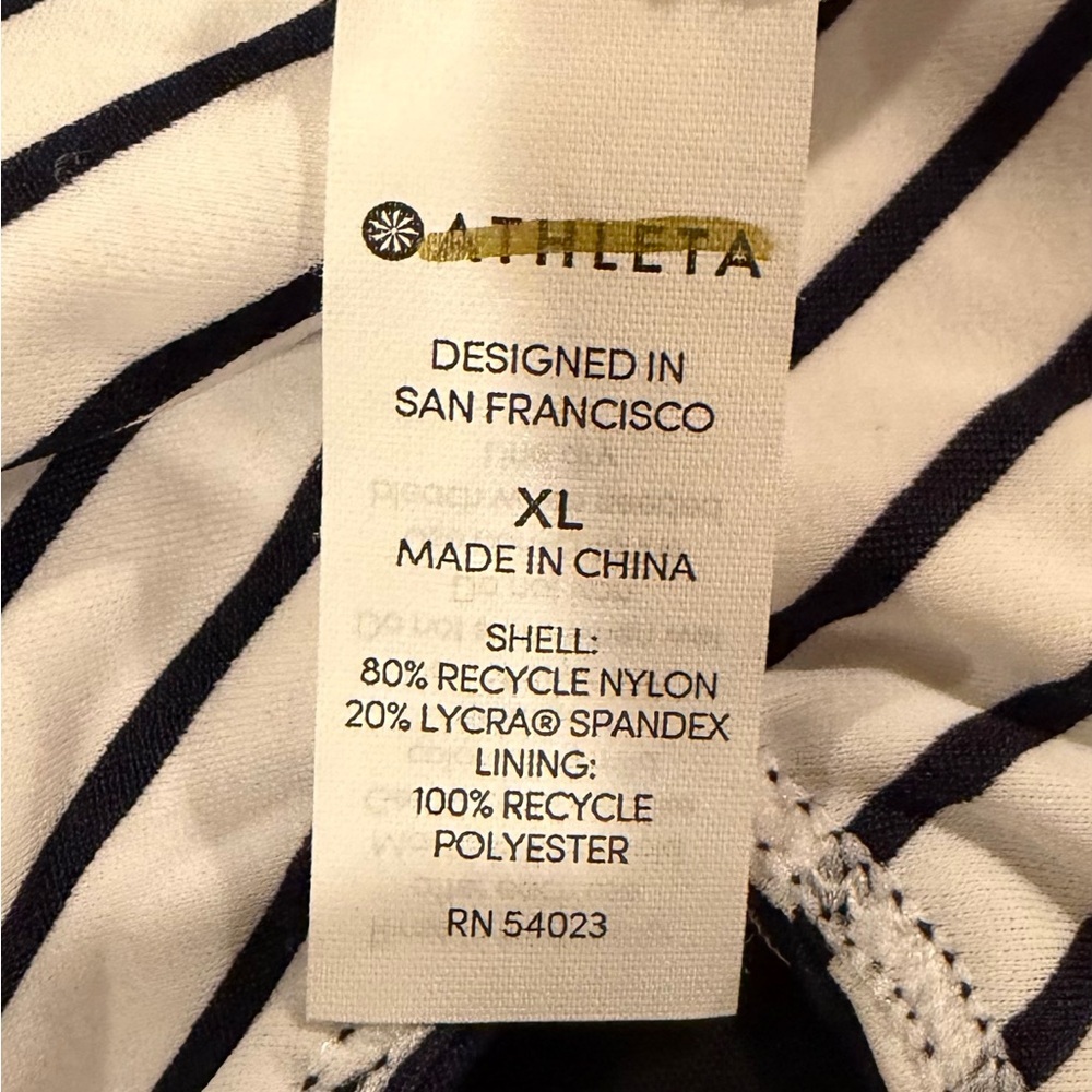 NWT Athleta Navy White Striped Offshore Reversible Bikini Swim Top XL UPF 50+ - Picture 4 of 6